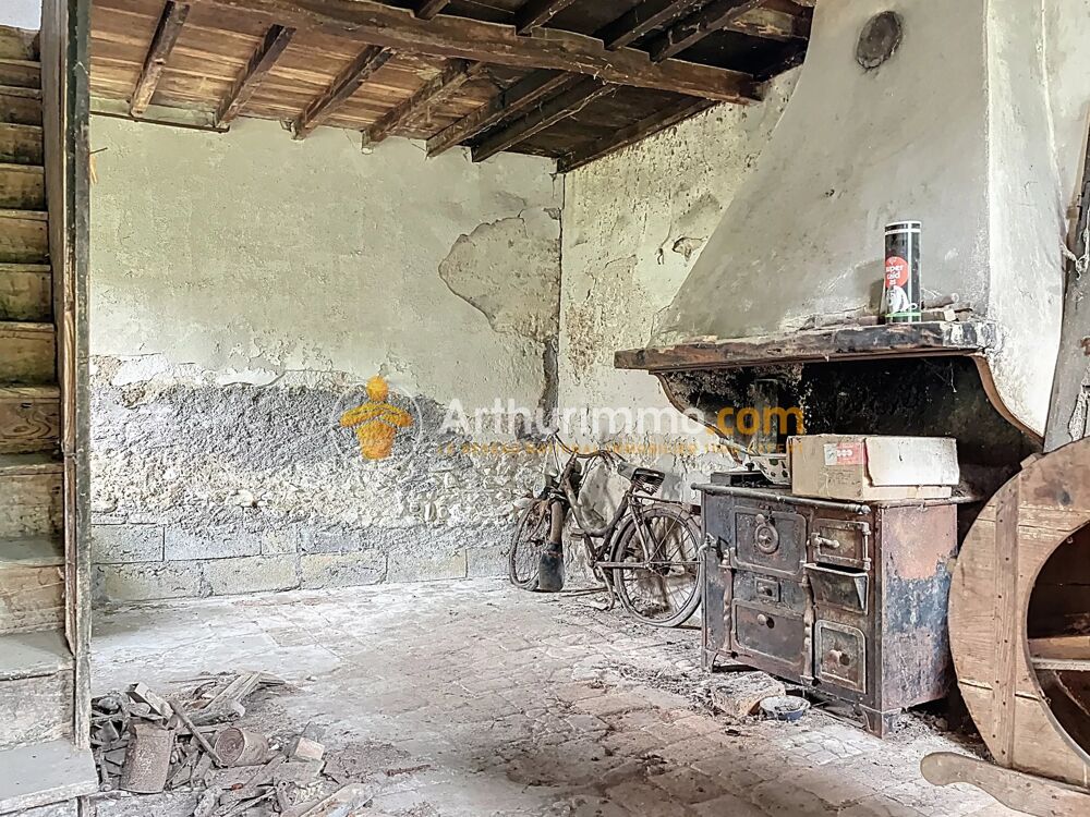 Ferme à rénover  Fort potentiel  Idéal projet équestre ou rési