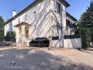  Immeuble  vendre 740 m