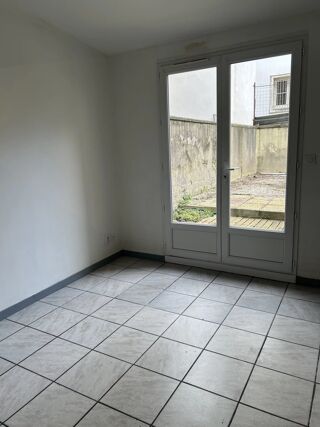  Appartement à louer 2 pièces 50 m²
