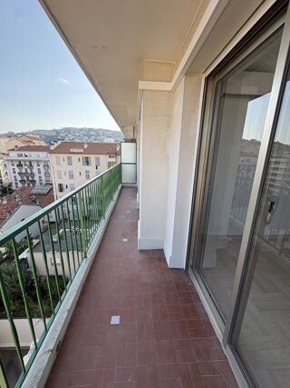  Appartement à louer 2 pièces 47 m²