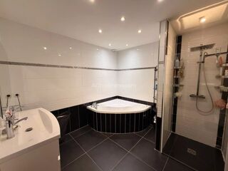  Maison � vendre 4 pi�ces 150 m�
