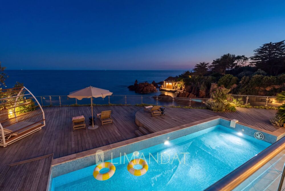 Vente Villa Somptueuse villa  en bord de mer à Saint-Raphaël Saint-raphaël