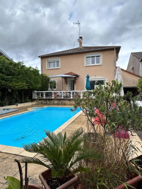   � louer � Superbe maison T6 meubl�e de 172 m� avec piscine � Vil Maison - 6 pi�ce(s) - 172 m�