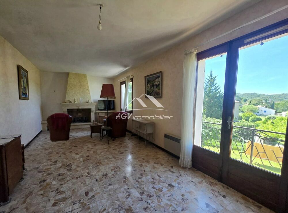 Vente Maison Au calme sur 1252 m² de terrain clos,165.m² habitable,2 logement Saint-julien-les-rosiers