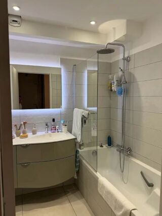 Appartement à louer 2 pièces 44 m²