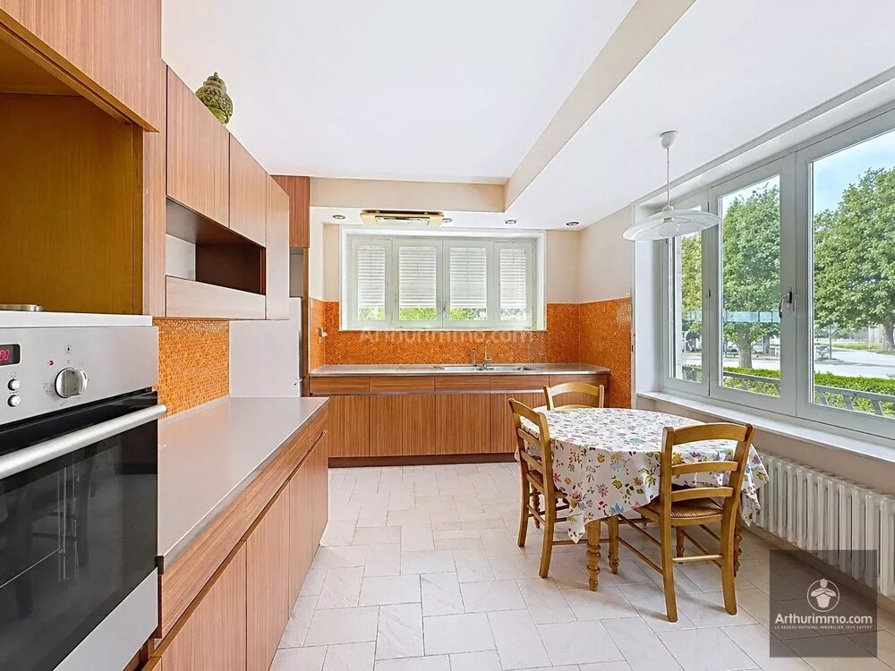 Vente Maison Maison familiale avec vue dégagée et sous-sol complet à Saint-Ju Saint-just-la-pendue