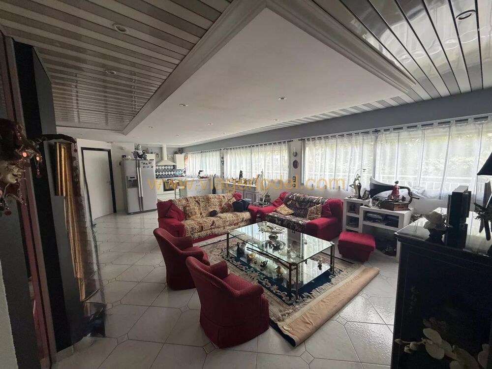 Vente Appartement Réf. 10 135 - VENTE AVEC RESERVE DU DROIT D'USAGE ET D'HABITATIO Saint-laurent-du-var