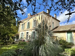  Maison Montmoreau-Saint-Cybard (16190)