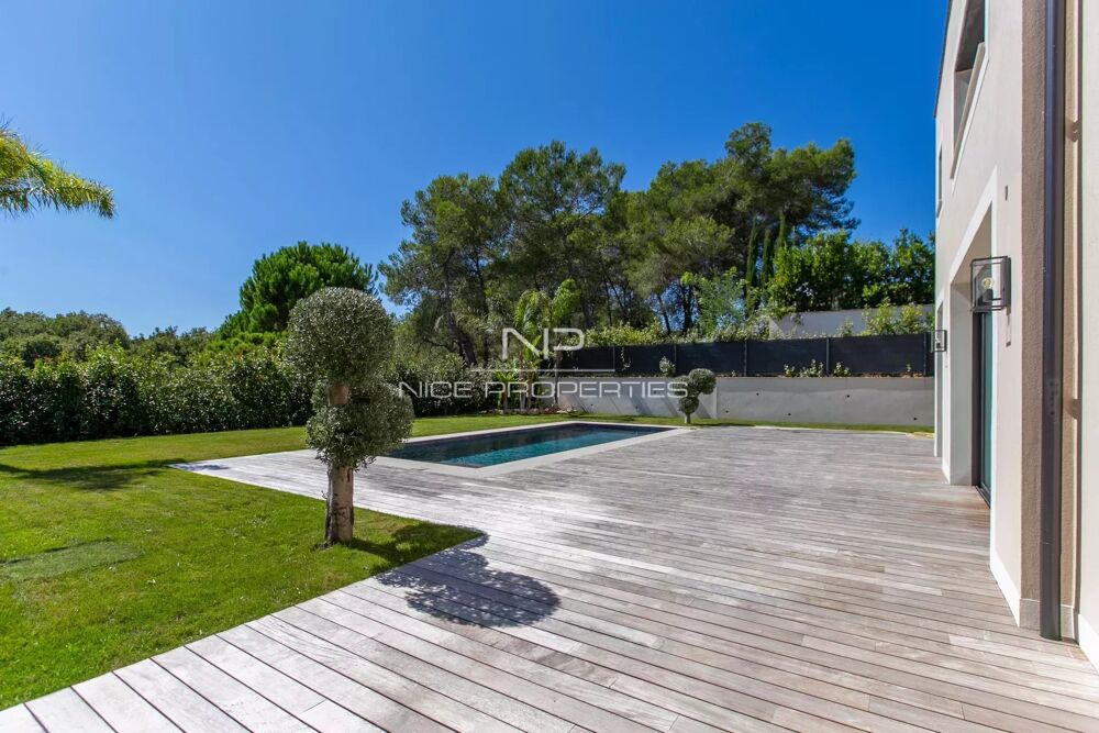 Mouans Sartoux, superbe villa contemporaine rénovée avec piscine