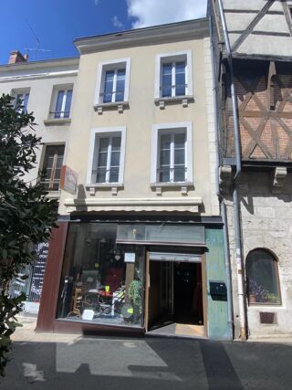  Immeuble � vendre 130 m�