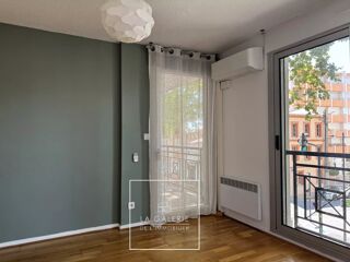  Appartement à louer 2 pièces 43 m²