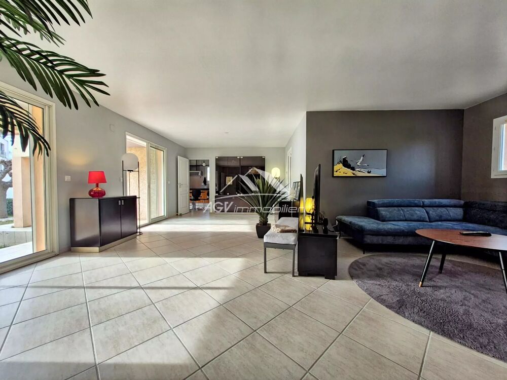 Vente Maison Maison de 168 m² avec 4 chambres, garage et 736 m² de terrain Le grau-du-roi