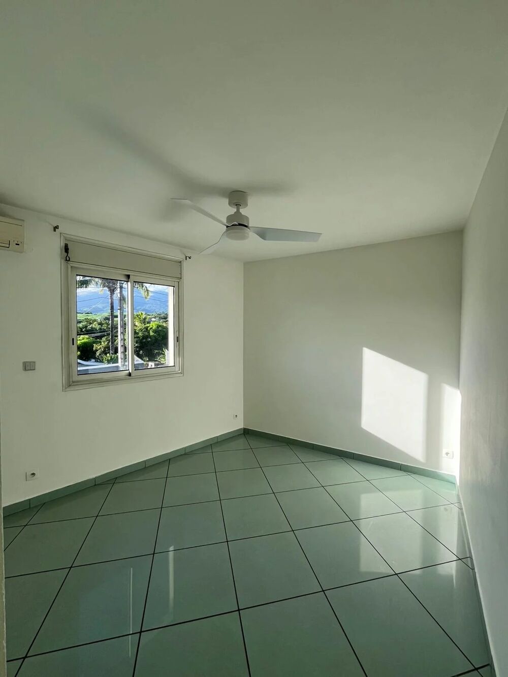 SD4818 : APPARTEMENT T3 A LOUER ST PIERRE