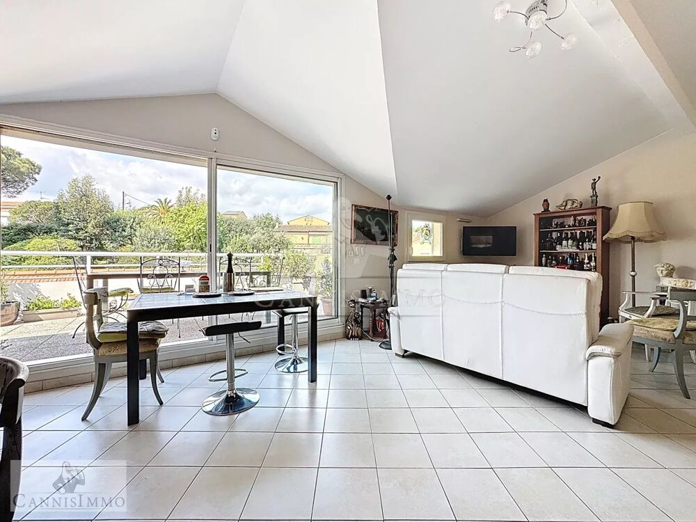 Vente Appartement 3 PIECES TERRASSES VUE MER PROCHE CROISETTE SAINTE MAXIME Sainte-maxime