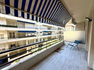Vente Appartement Nice, beau 2 pièces terrasse accès direct mer Nice