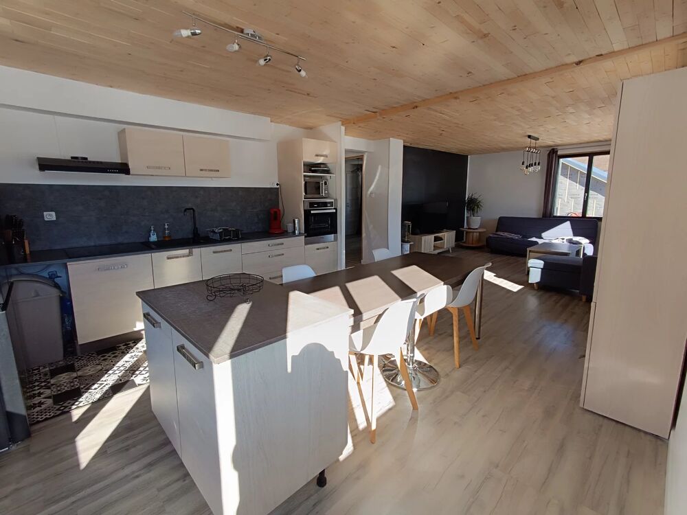 Appartement T4 /balcon avec vue montagnes situé à Méaudre