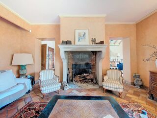  Villa à vendre 8 pièces 303 m²