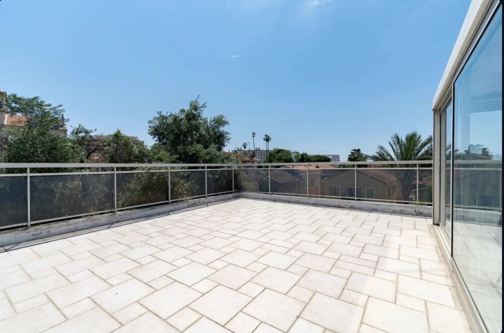 Vente Maison CANNES – MONTROSE | VILLA 303 M² AVEC PISCINE ET FORT POTENTIEL Cannes