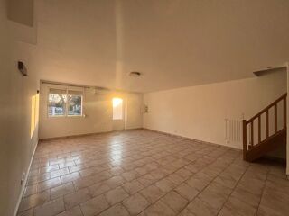  Appartement à louer 4 pièces 94 m²