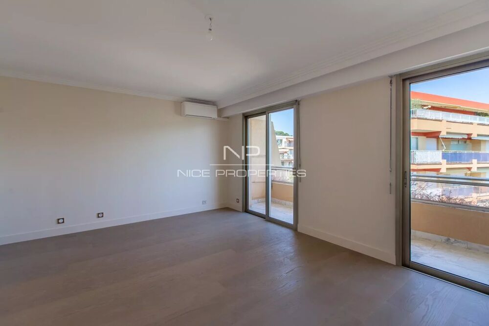 Nice Cimiez, grand 4 pièces de 153 m² avec terrasses, solarium e