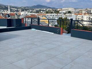 Vente Appartement 3 PIIECES DERNIER ETAGE LIBERATION Nice