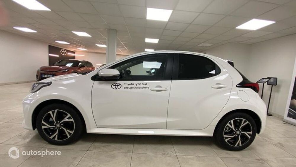 Yaris 116h Design 5p MY25 2026 occasion 69200 V&eacute;nissieux