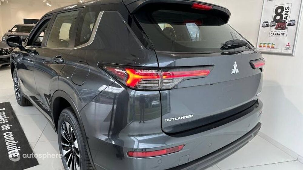 Outlander 2.4 PHEV 306ch Invite 4WD 2025 occasion 59600 Maubeuge