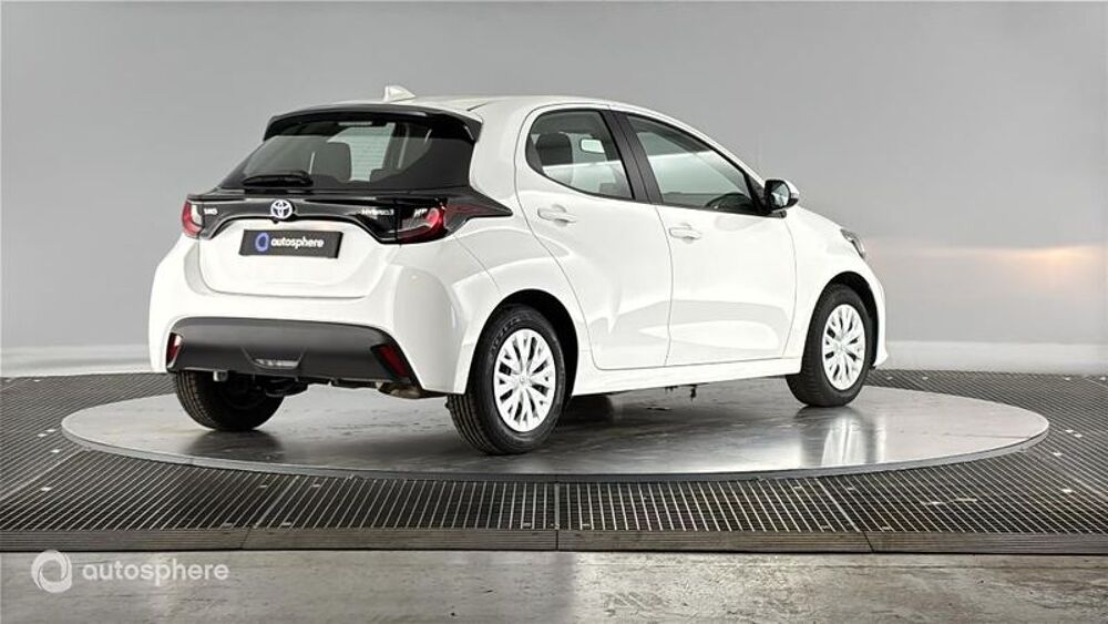 Yaris 116h Dynamic 5p MY22 2023 occasion 69200 V&eacute;nissieux