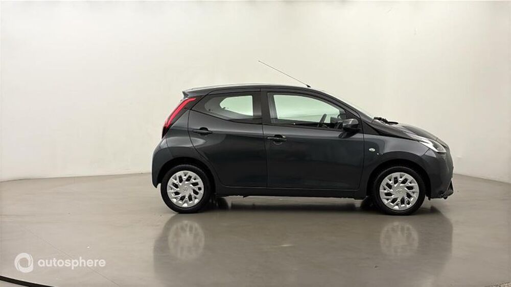 Aygo 1.0 VVT-i 69ch x-play 5p 2019 occasion 92000 Nanterre