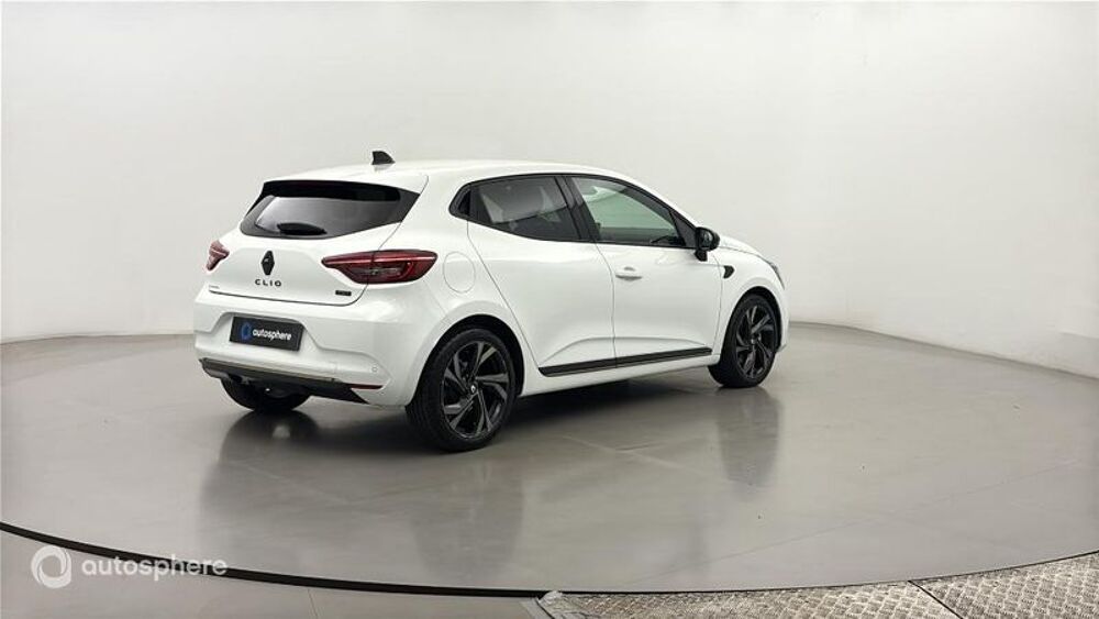Clio 1.6 E-Tech hybride 145ch Engineered 2023 occasion 94000 Cr&eacute;teil
