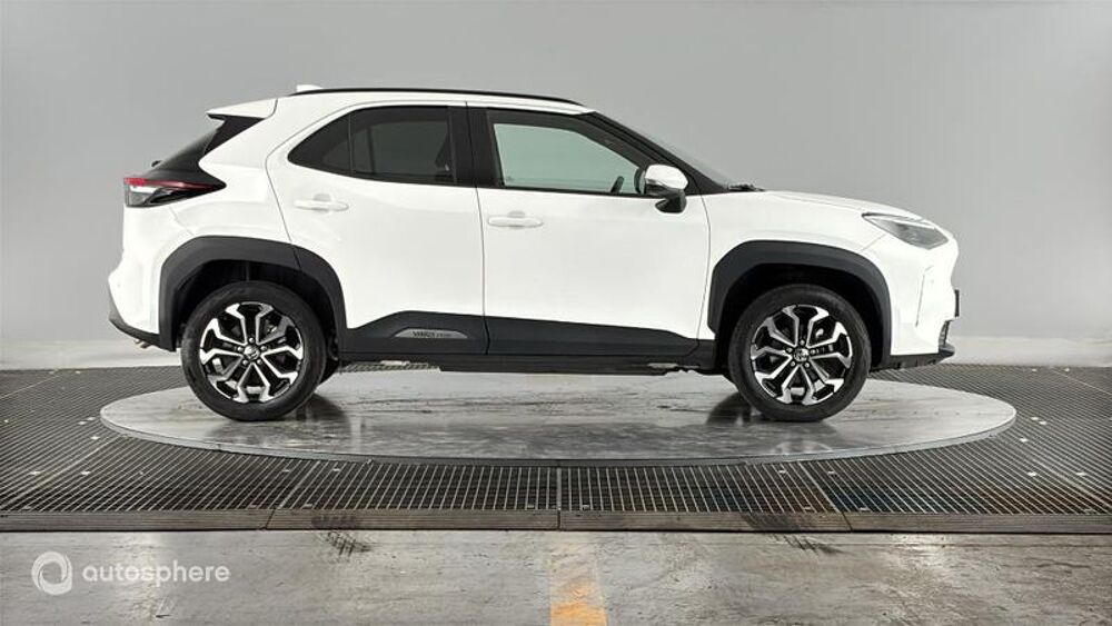 Yaris Cross 116h Design MY22 2024 occasion 69200 V&eacute;nissieux