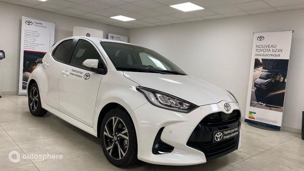 Yaris 116h Design 5p MY25 2026 occasion 69200 V&eacute;nissieux