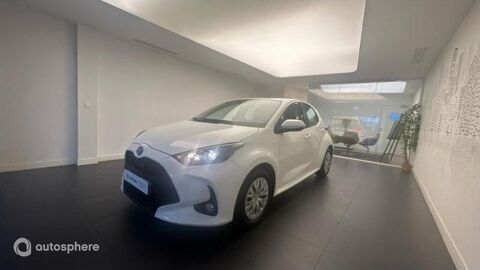 Toyota Yaris 116h Dynamic Business 5p + Programme Beyond Zero Academy MY2 2023 occasion CHAMBOURCY 78240