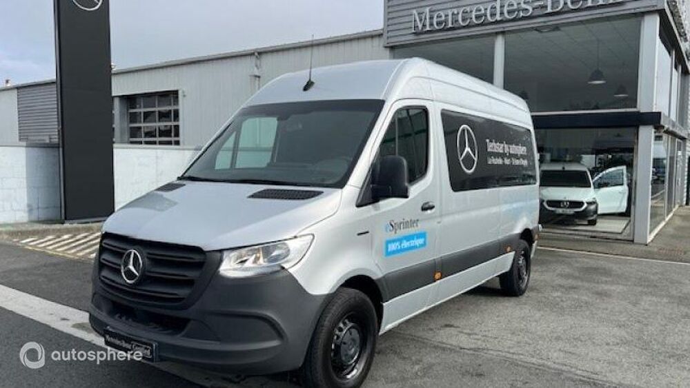 Sprinter 312 e 39 3T5 3 batteries 2022 occasion 17140 LAGORD