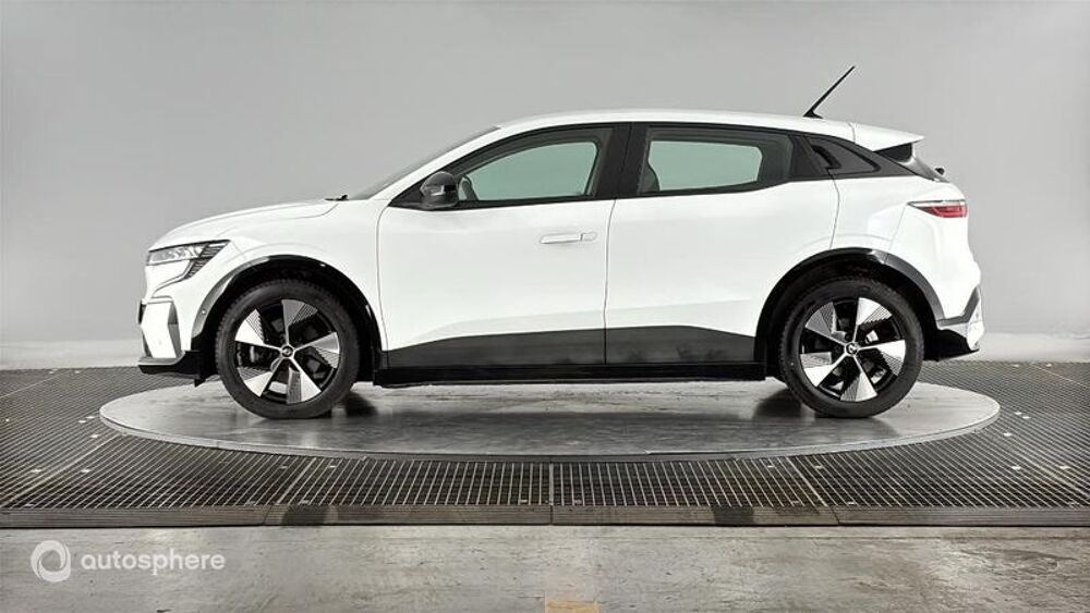M&eacute;gane E-Tech Electric EV40 130ch Equilibre standard charge 2023 occasion 74100 Annemasse