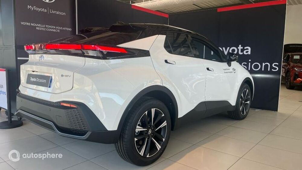 C-HR 1.8 Hybride 140ch Graphic MY26 2026 occasion 69700 Givors