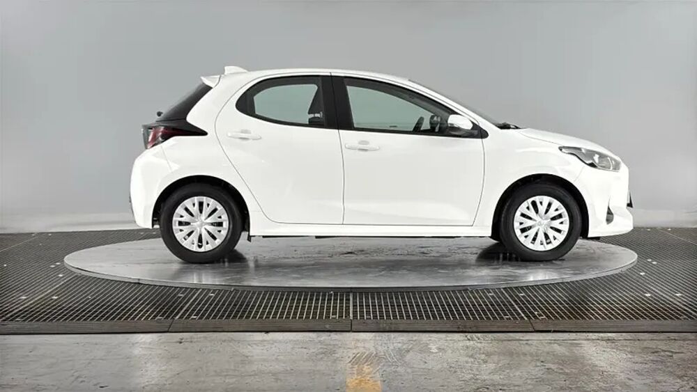 Yaris 120 VVT-i Dynamic Business 5p MC24 2024 occasion 01120 DAGNEUX