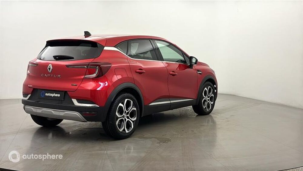 Captur 1.6 E-Tech hybride 145ch Engineered 2024 occasion 16430 Champniers
