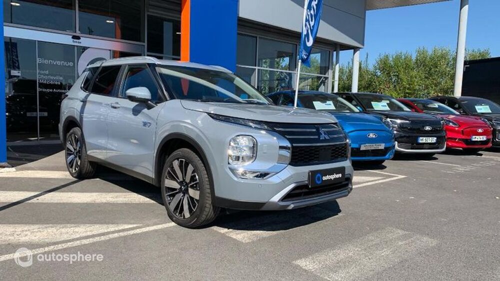 Outlander 2.4 PHEV 306ch Intense 4WD 2025 occasion 08000 Charleville-M&eacute;zi&egrave;res