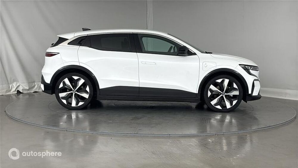 M&eacute;gane E-Tech Electric 220ch Techno autonomie confort AC7 2024 occasion 51200 &Eacute;pernay