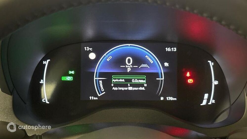 Yaris 116h Design 5p MY25 2026 occasion 69200 V&eacute;nissieux