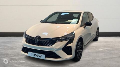 Renault Clio 1.6 E-Tech hybride 145ch Techno 2023 occasion SALON DE PROVENCE 13300