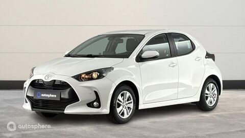 Toyota Yaris 120 VVT-i Dynamic Business 5p MC24 2024 occasion V&eacute;nissieux 69200