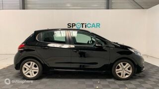 208 1.2 PureTech 82ch E6.c Signature 5p 2018 occasion 84000 Avignon