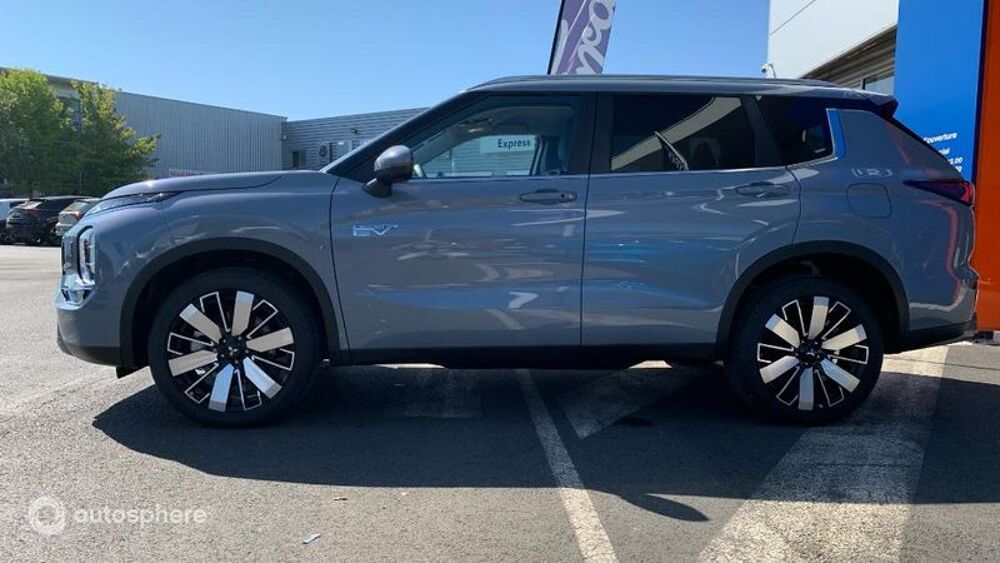 Outlander 2.4 PHEV 306ch Intense 4WD 2025 occasion 08000 Charleville-M&eacute;zi&egrave;res