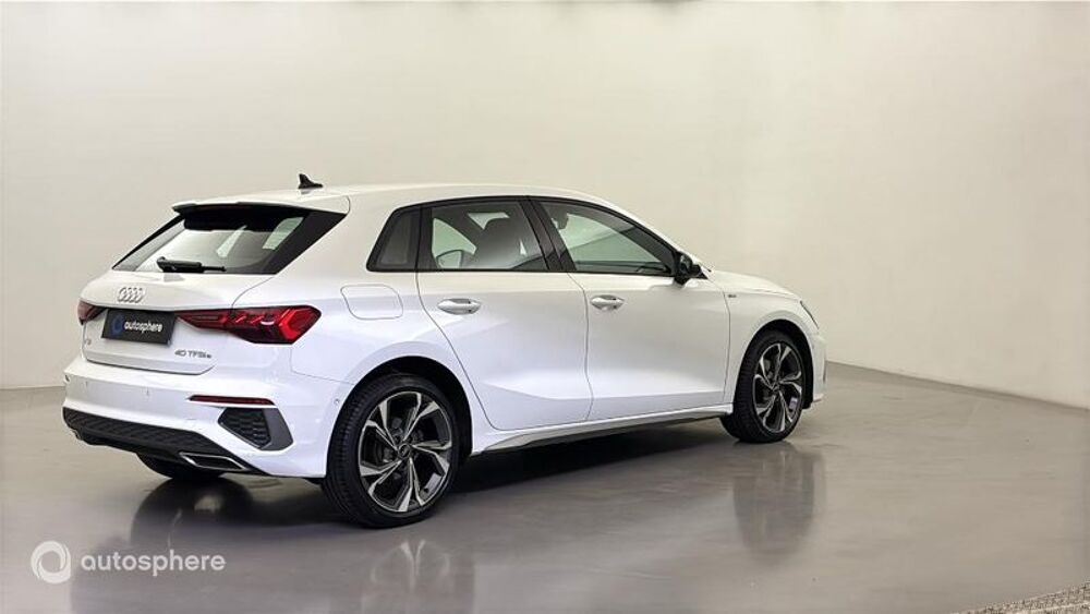 A3 40 TFSI e 204ch S line S tronic 6 2023 occasion 86000 Poitiers