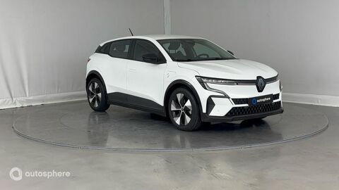 M&eacute;gane E-Tech Electric EV40 130ch Equilibre standard charge 2023 occasion 08000 Charleville-M&eacute;zi&egrave;res