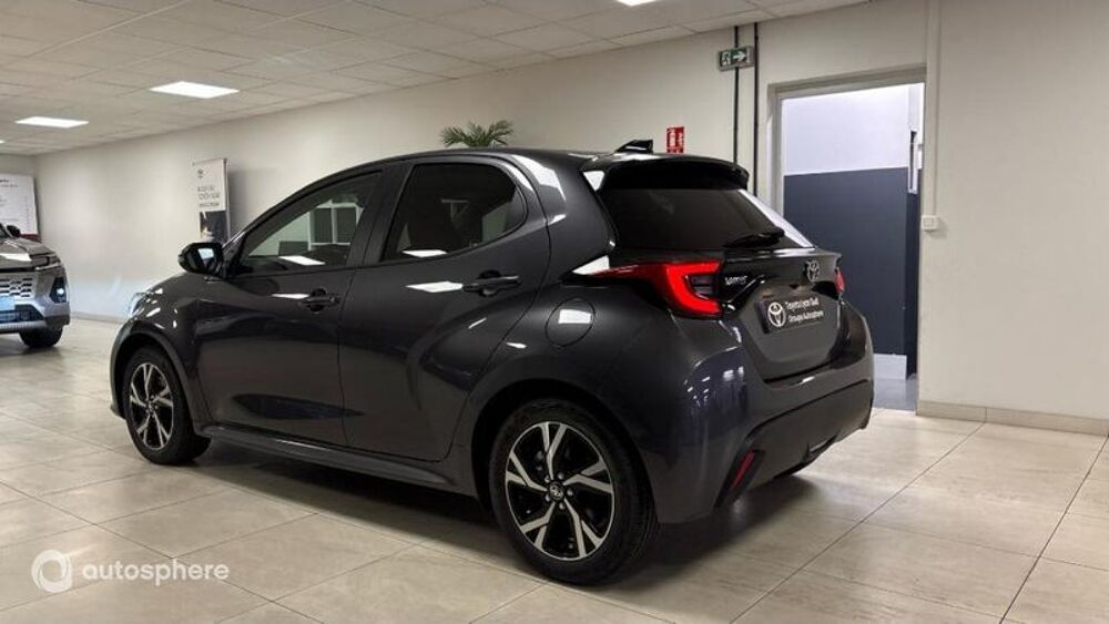 Yaris 116h Design 5p MY25 2026 occasion 69200 V&eacute;nissieux