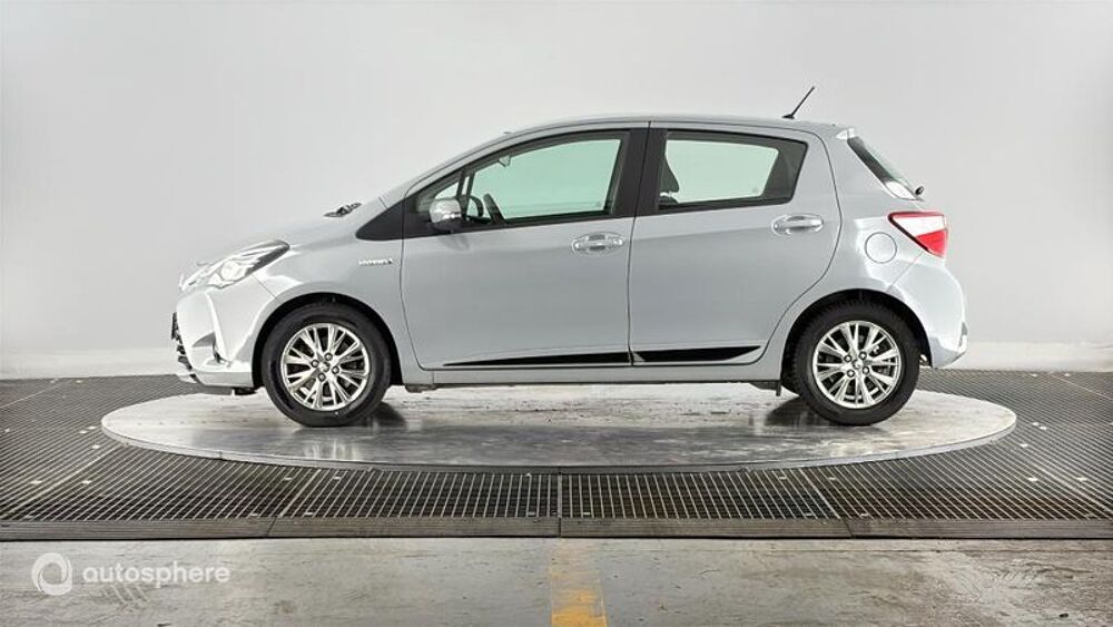 Yaris 100h Dynamic 5p 2018 occasion 03110 Charmeil