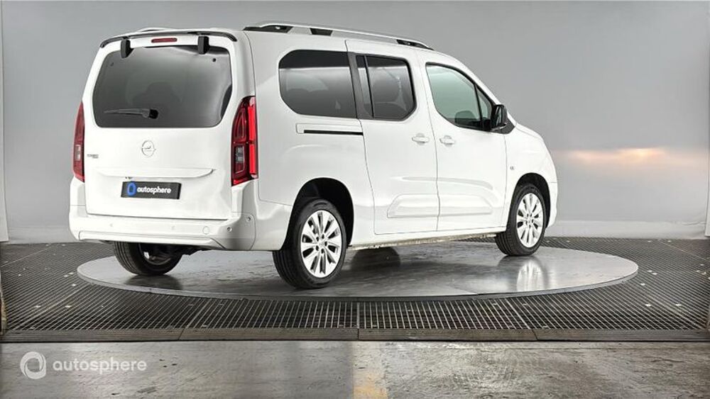Combo VP L1H1 1.2 130ch Elegance BVA8 2021 occasion 73230 Saint-Alban-Leysse